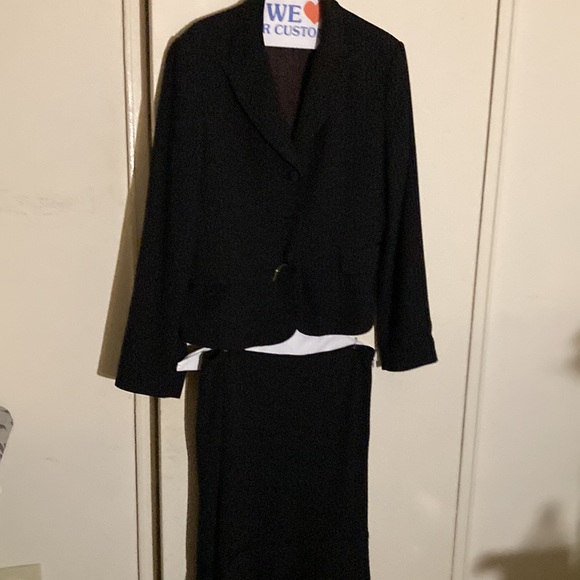 Context size 12 Black Suit - Picture 3 of 6